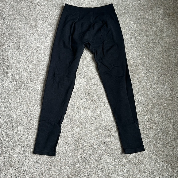 Women’s black alphalete leggings - Picture 2 of 3